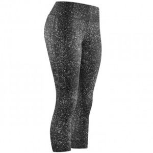 Hylete Woman's Motiv Crop Pant Black